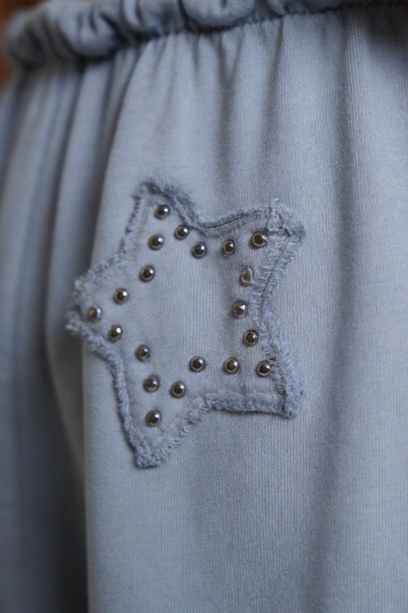 CONJUNTO ARMONIAS TEEN TACHUELAS