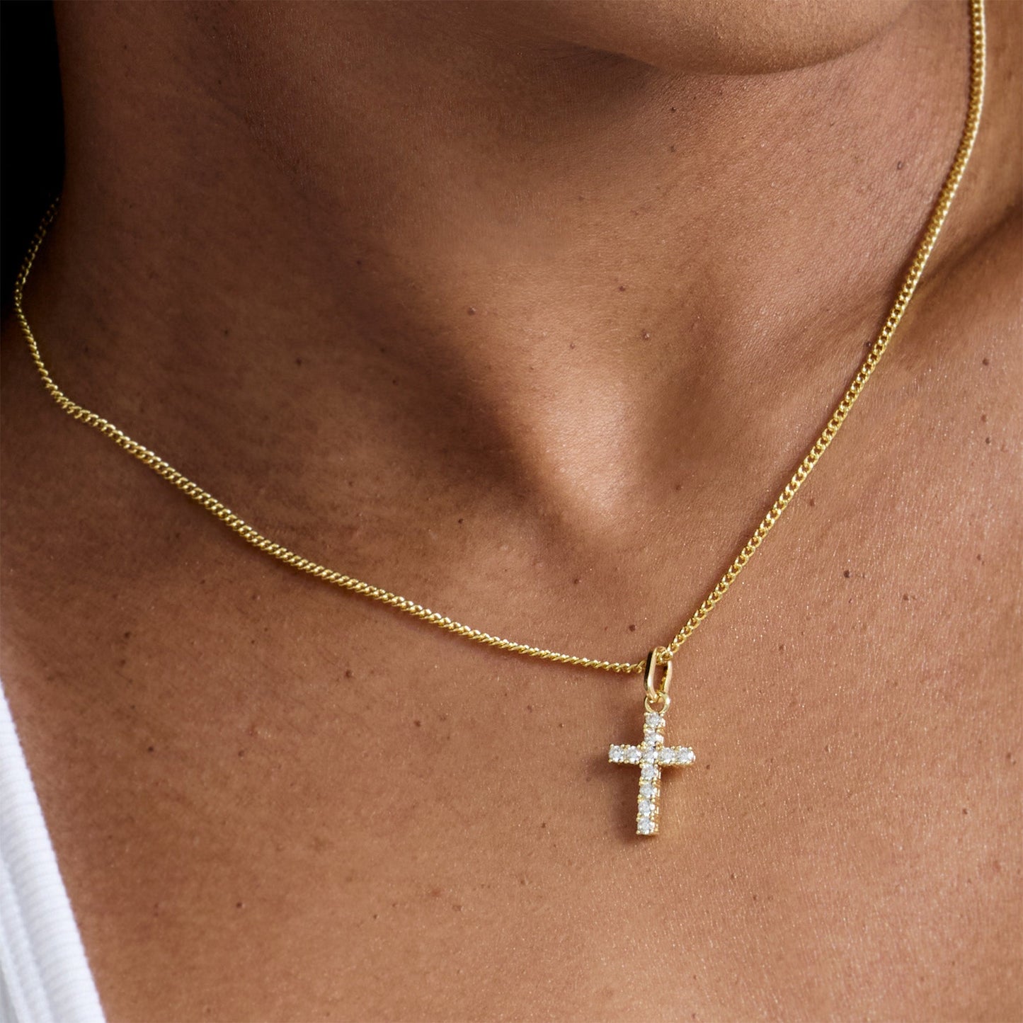 Collares con cruces elegantes - Joyería de colgantes atemporales